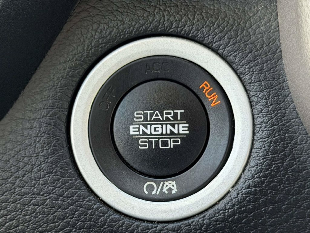 Used 2021 RAM 1500 Laramie AWD/4WD image 8
