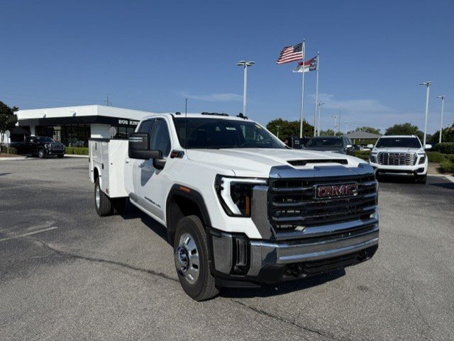 New 2026 GMC Sierra 3500 SLE w/ SLE Convenience Package AWD/4WD image 1