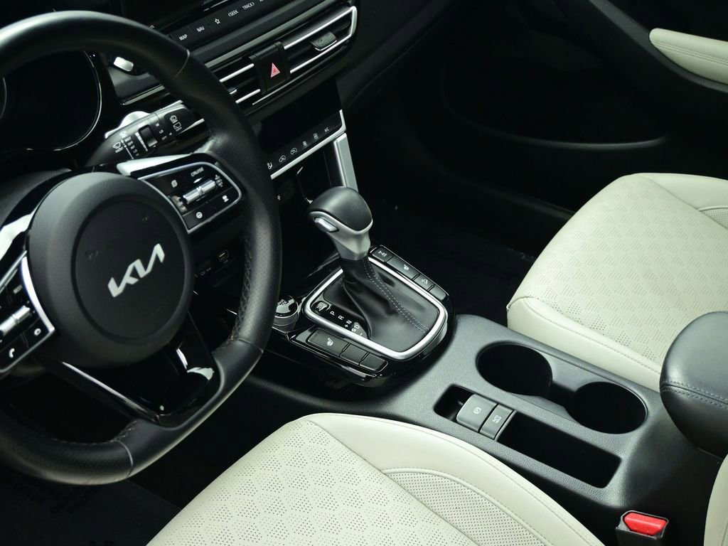 Used 2022 Kia Seltos SX image 49