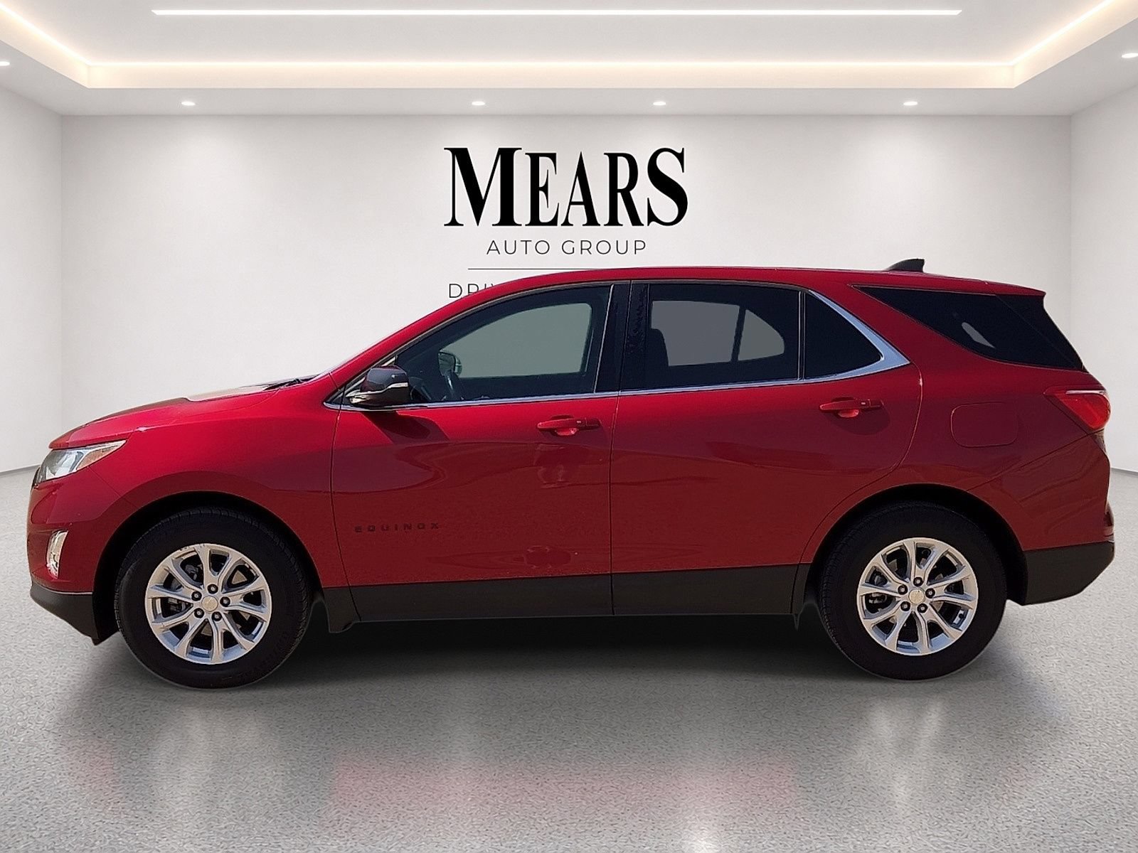 Used 2019 Chevrolet Equinox LT FWD image 2