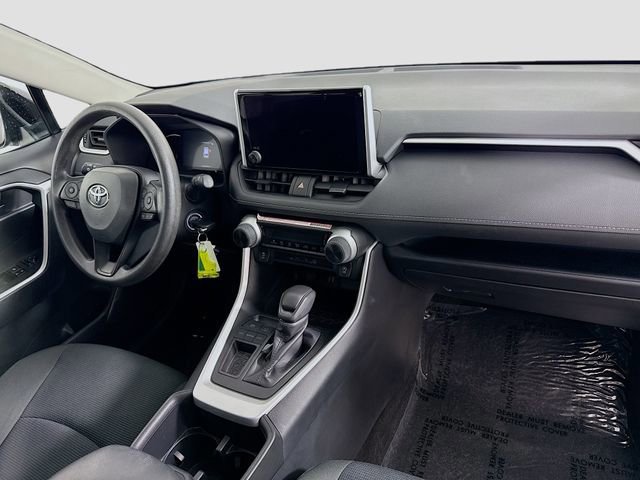 Certified 2025 Toyota RAV4 LE image 27