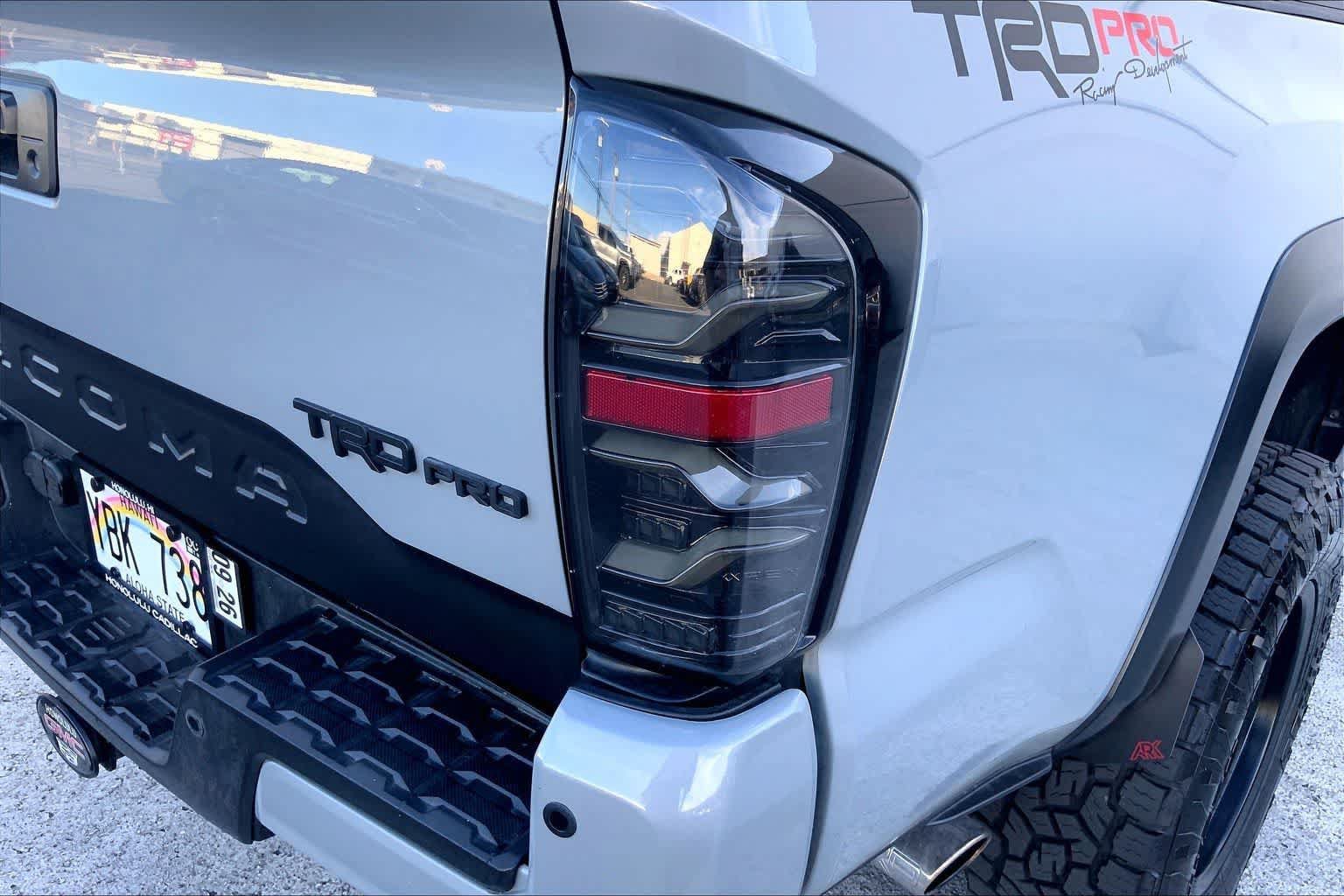 Used 2017 Toyota Tacoma TRD Pro AWD/4WD image 32