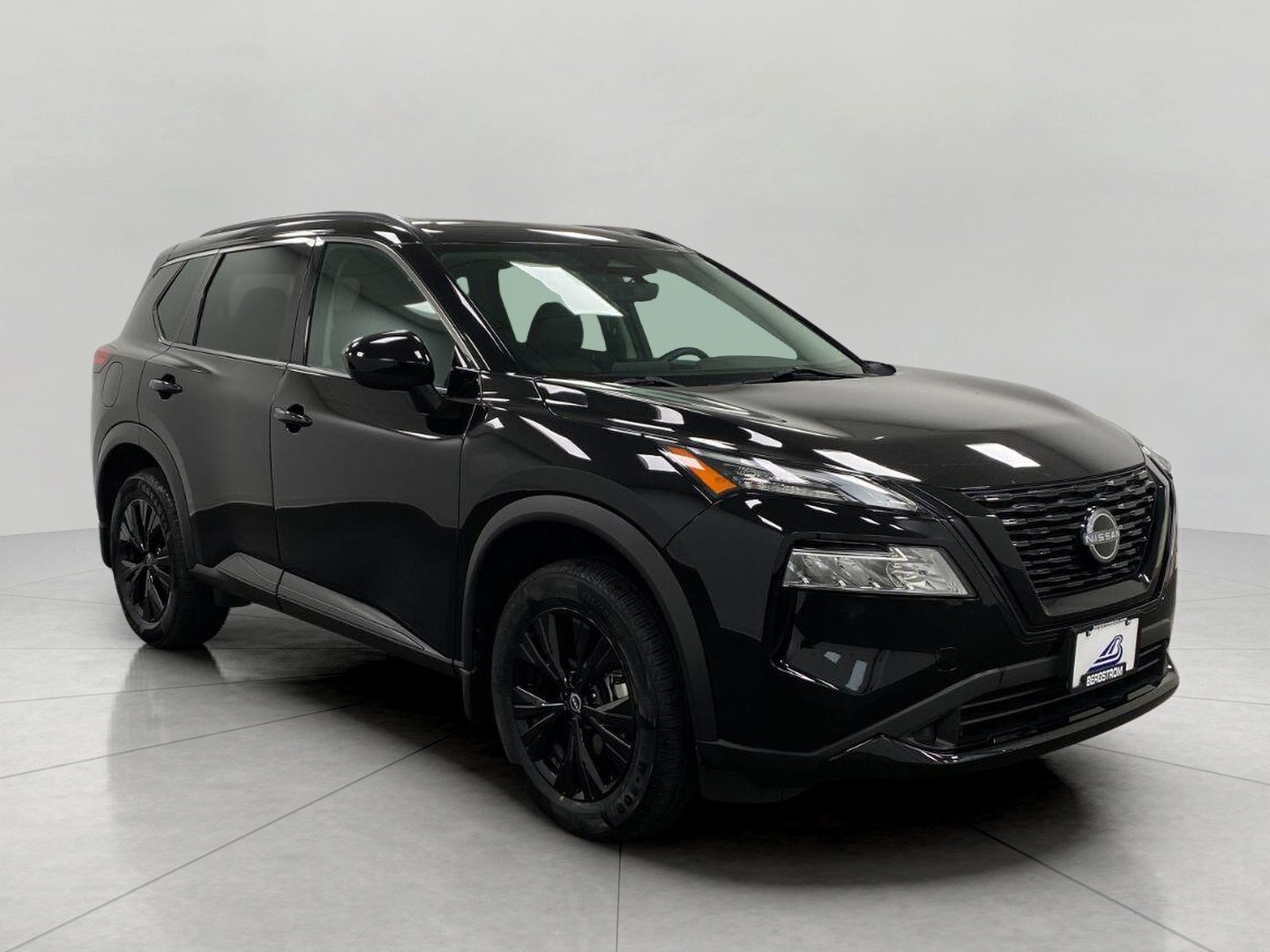 Certified 2023 Nissan Rogue SV w/ SV Premium B Package AWD/4WD image 1
