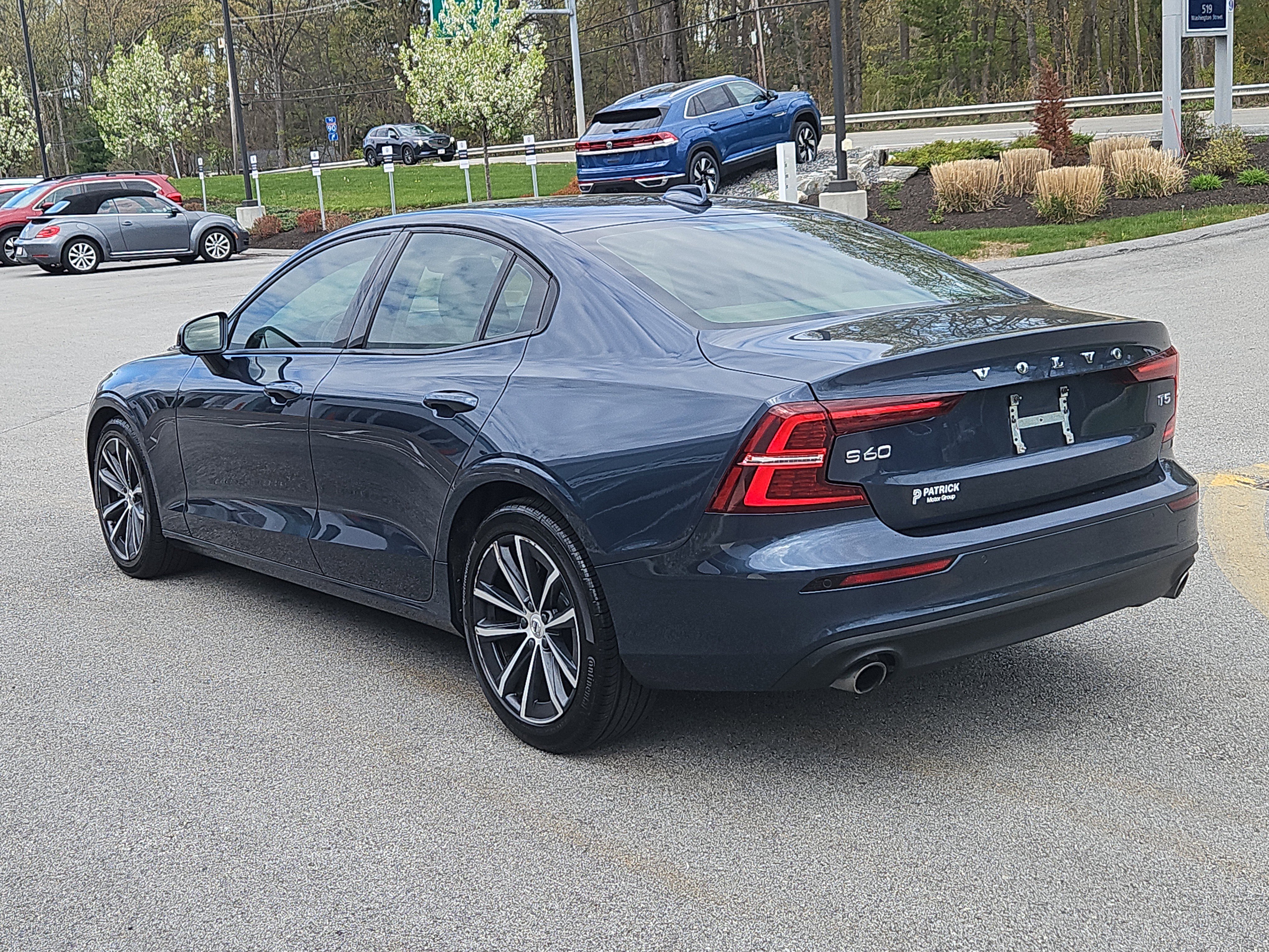 Used 2021 Volvo S60 T5 Momentum w/ Premium Package FWD image 24