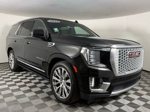 Used 2023 GMC Yukon Denali w/ Denali Reserve Package image 9
