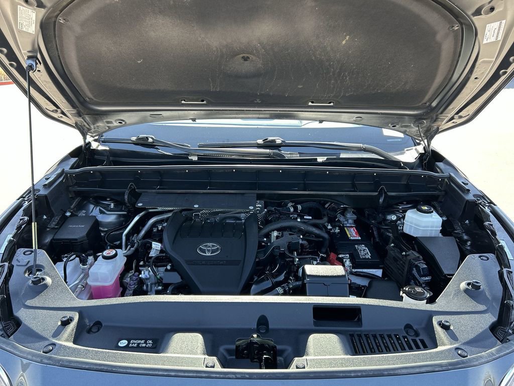 Used 2023 Toyota Highlander XLE image 31