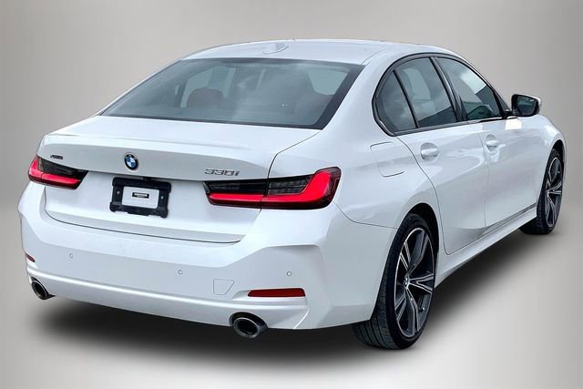 Used 2023 BMW 330i xDrive Sedan w/ Driving Assistance Package image 10