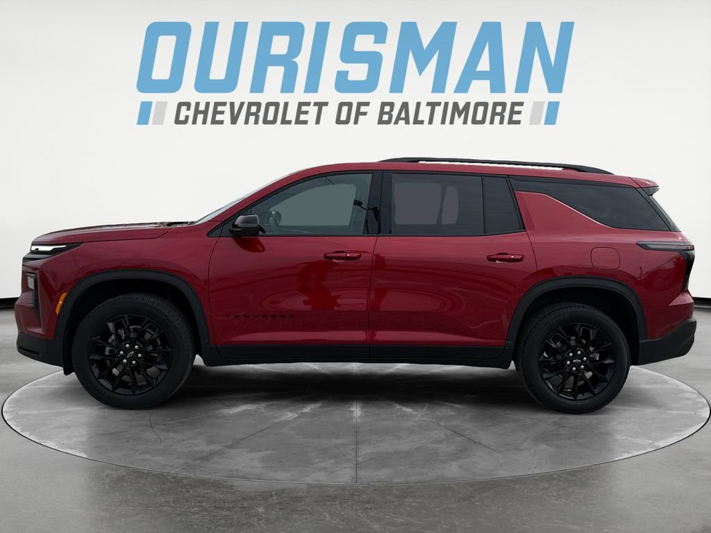 Used 2025 Chevrolet Traverse LT w/ Midnight/Sport Edition FWD image 3