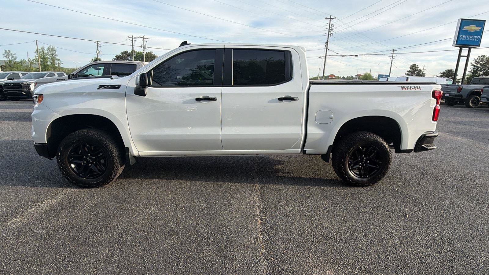 Used 2024 Chevrolet Silverado 1500 LT Trail Boss w/ Convenience Package II AWD/4WD image 7
