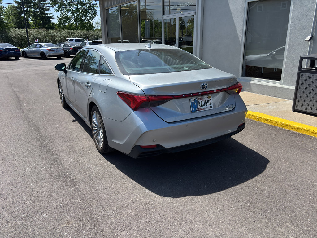 Used 2020 Toyota Avalon Limited w/ Advanced Safety Package FWD image 3