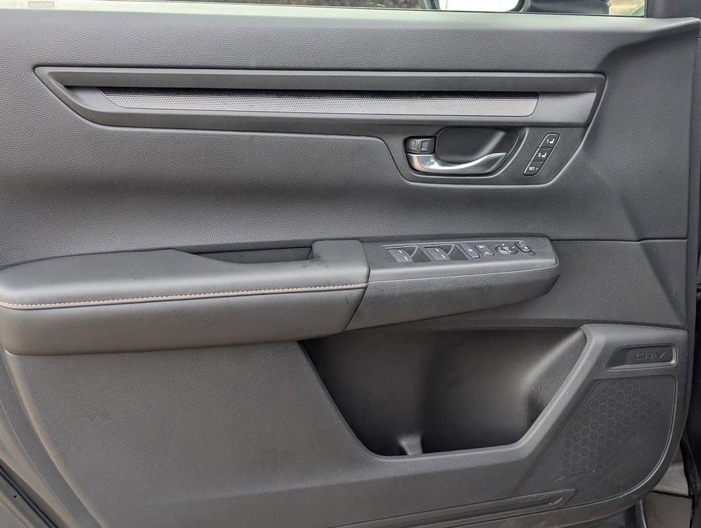 Used 2025 Honda CR-V Sport-L image 14