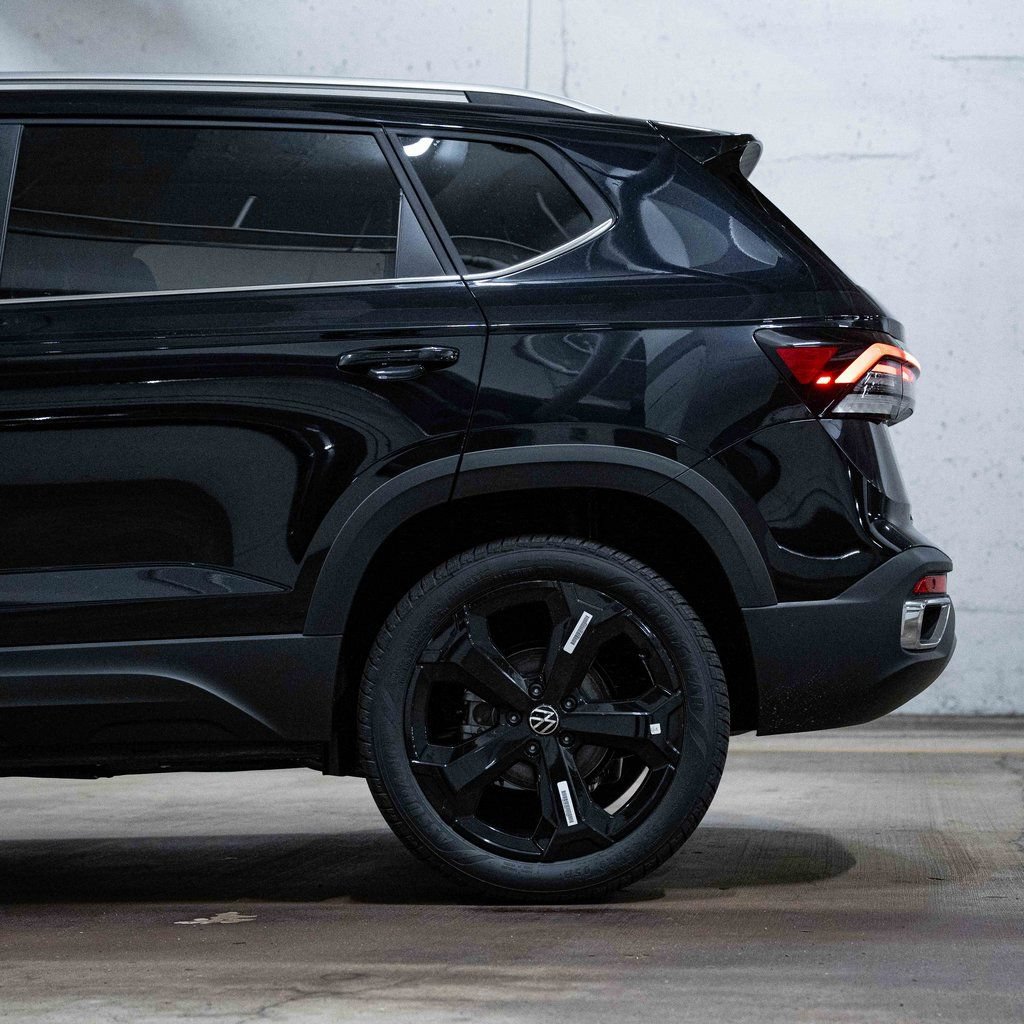 New 2026 Volkswagen Taos SEL AWD/4WD image 4