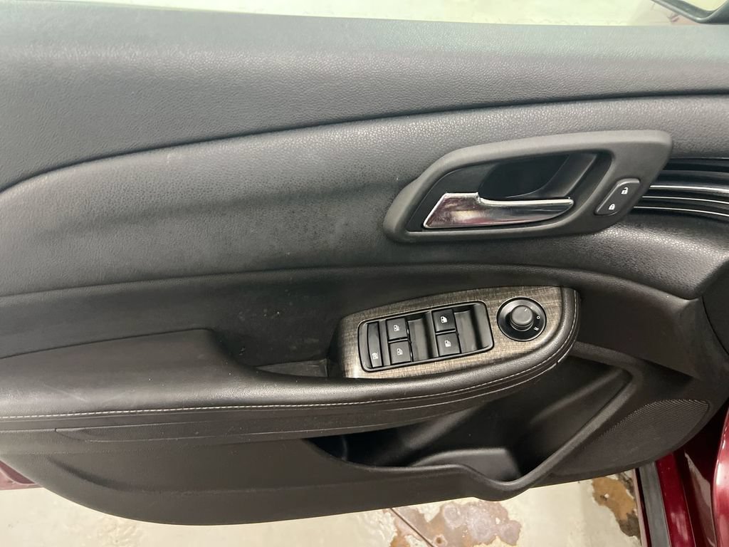 Used 2015 Chevrolet Malibu LT FWD image 18