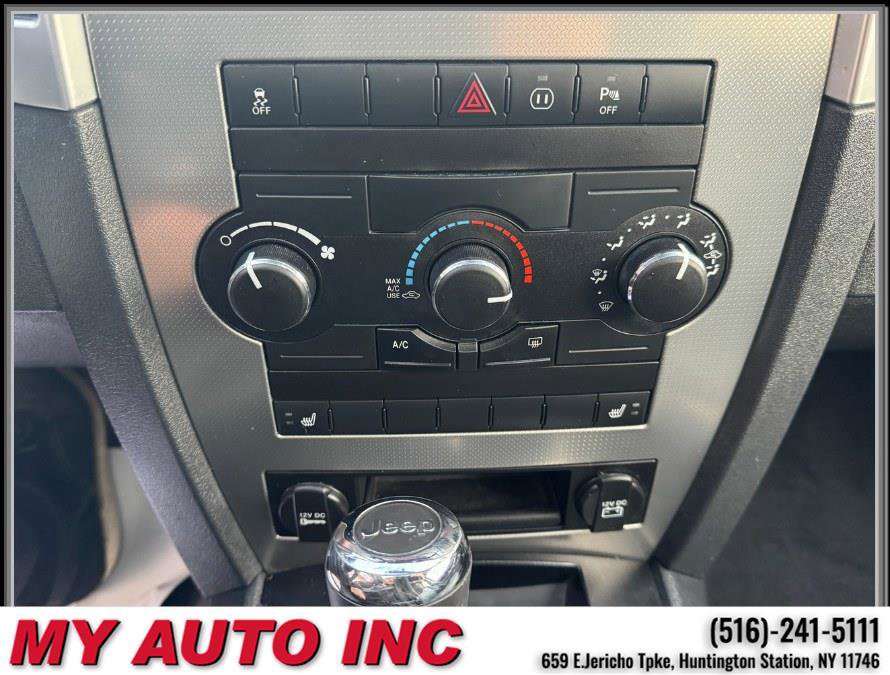 Used 2010 Jeep Grand Cherokee Laredo image 19