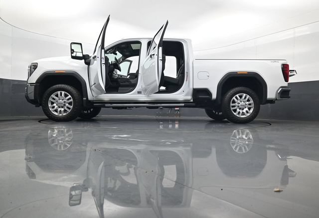 Certified 2024 GMC Sierra 2500 SLT w/ SLT Premium Package AWD/4WD image 34