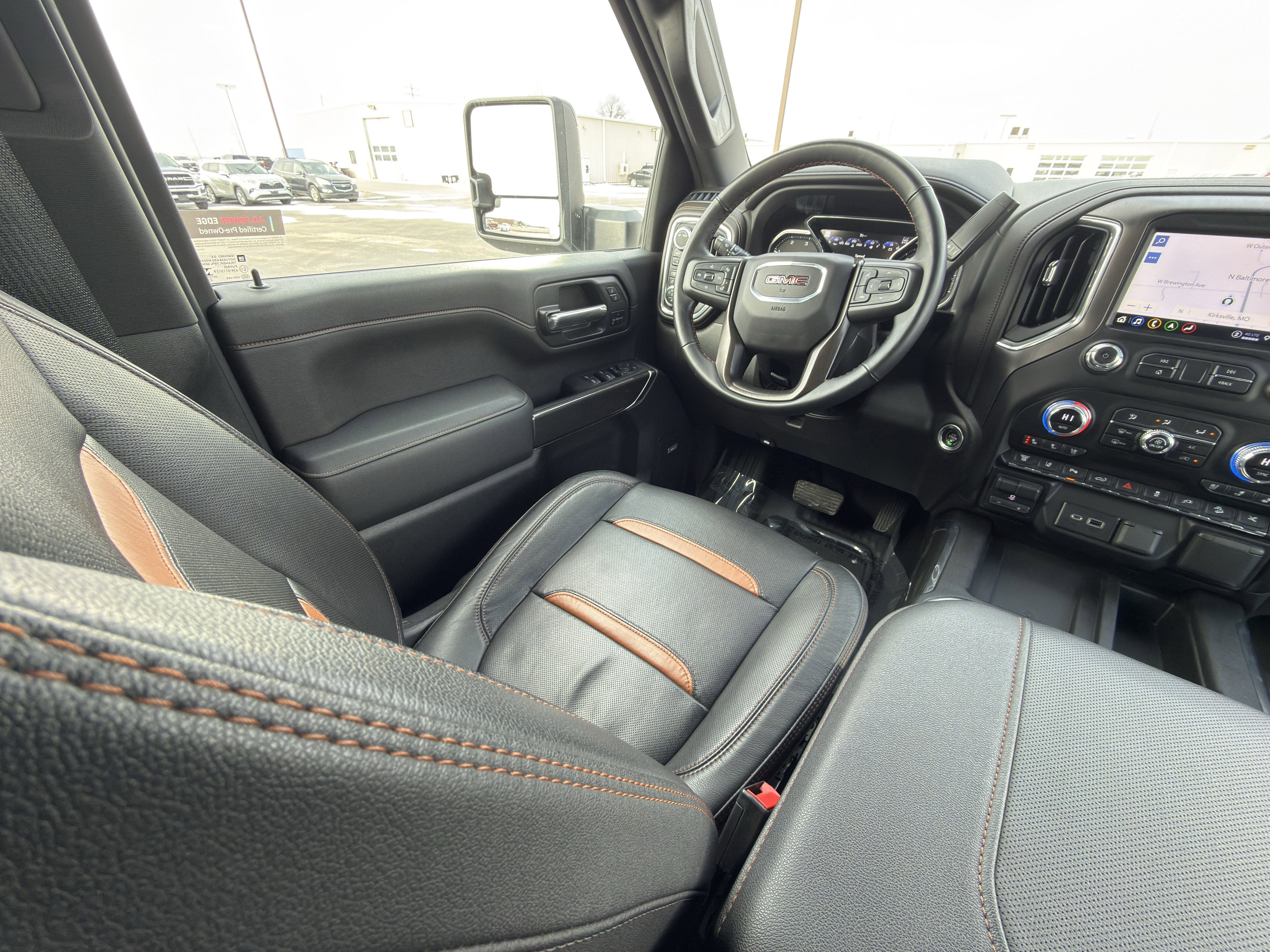 Used 2023 GMC Sierra 2500 AT4 w/ AT4 Premium Plus Package image 31