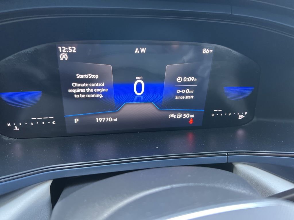 Used 2024 Volkswagen Taos SE image 31