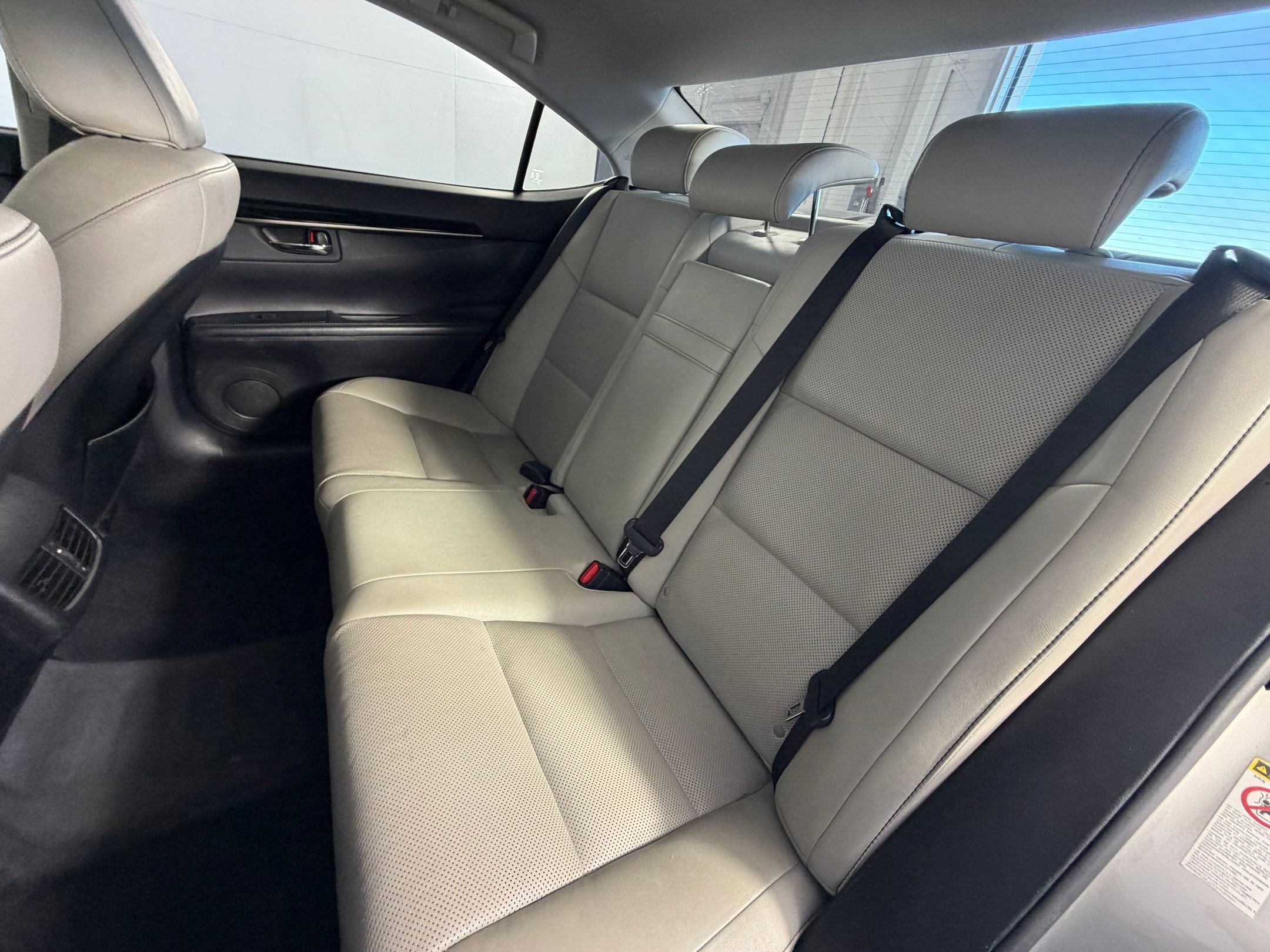 Used 2015 Lexus ES 350 Crafted Line image 27