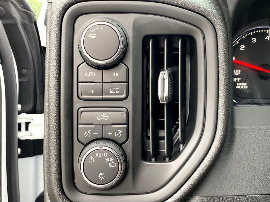 New 2024 Chevrolet Silverado 1500 Custom AWD/4WD image 13