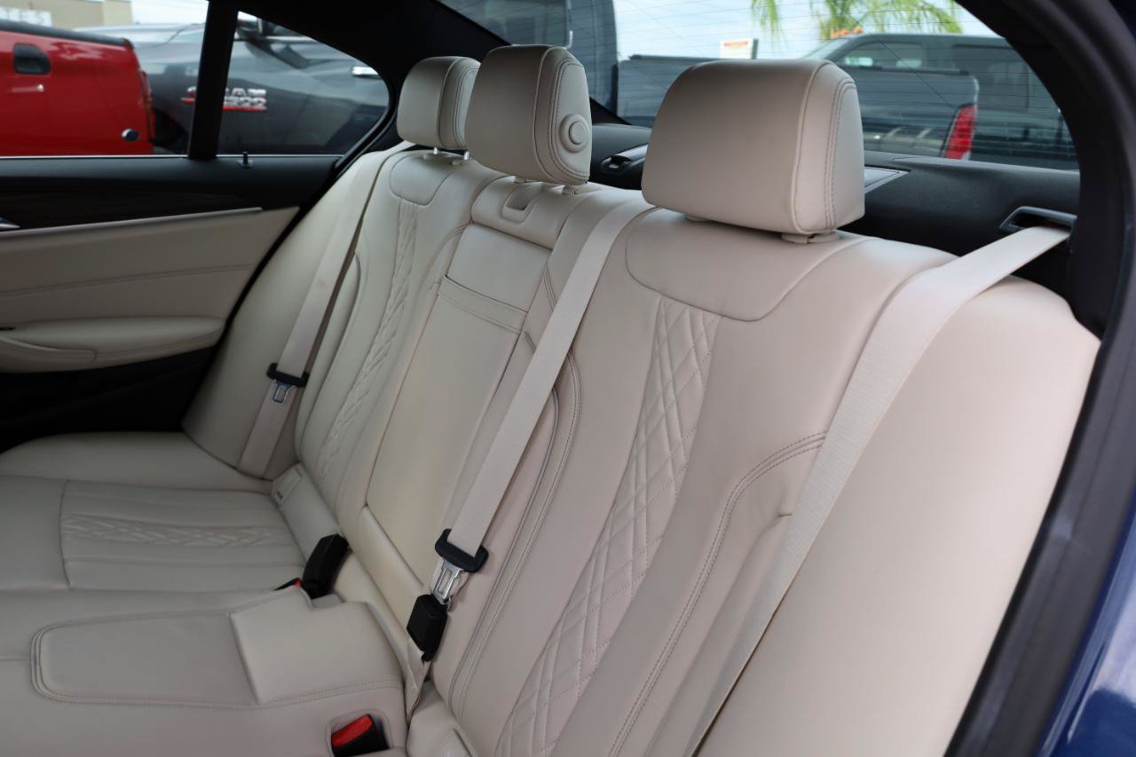 Used 2021 BMW 540i w/ Luxury Seating Package RWD image 12
