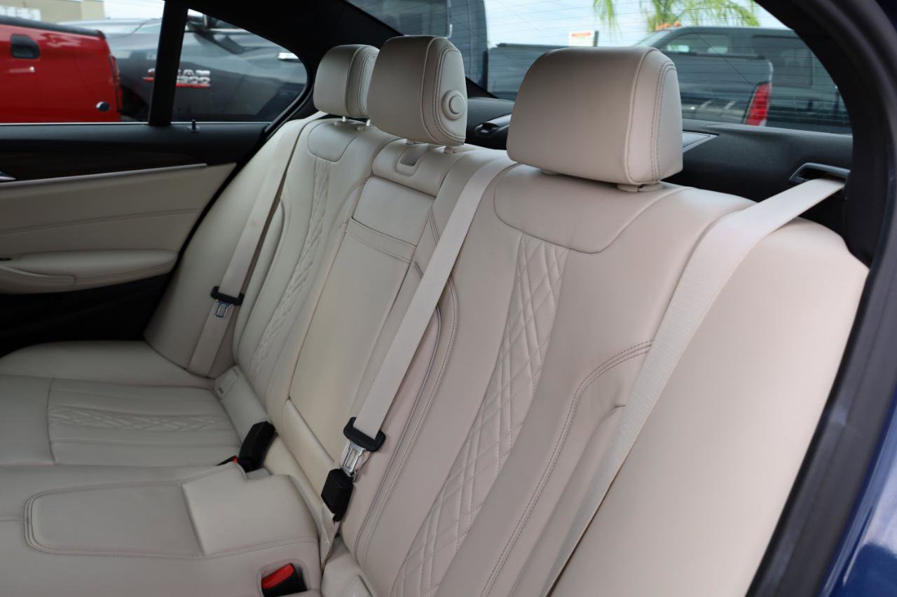 Used 2021 BMW 540i w/ Luxury Seating Package RWD image 12