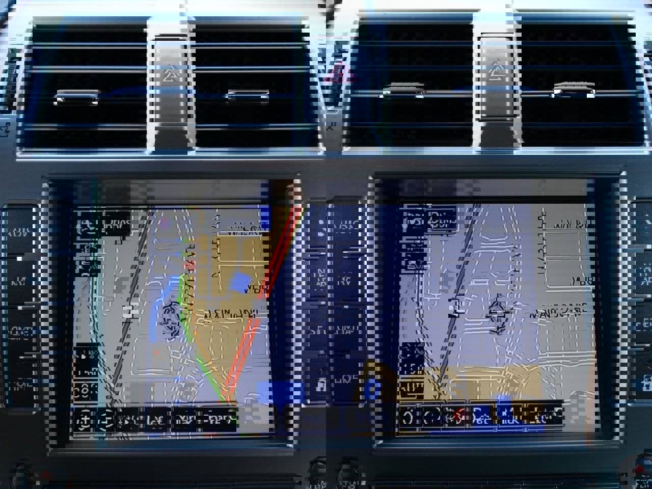 Used 2020 Lexus GX 460 Premium w/ Premium Package image 18