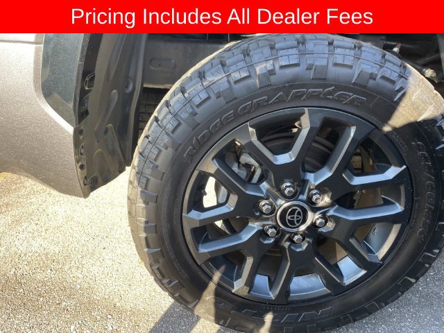 Used 2023 Toyota Tundra Platinum AWD/4WD image 9