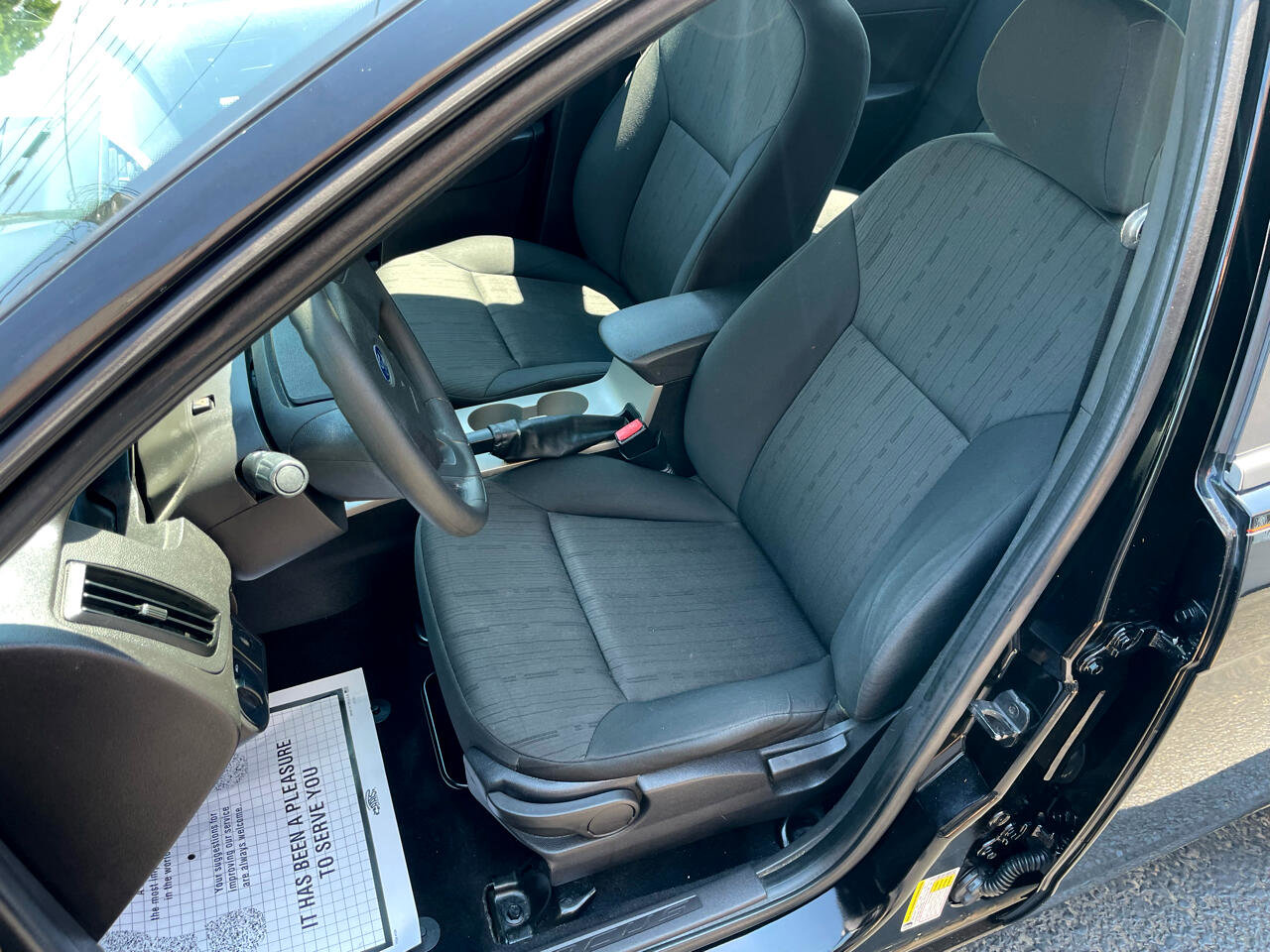 Used 2010 Ford Focus SE image 20