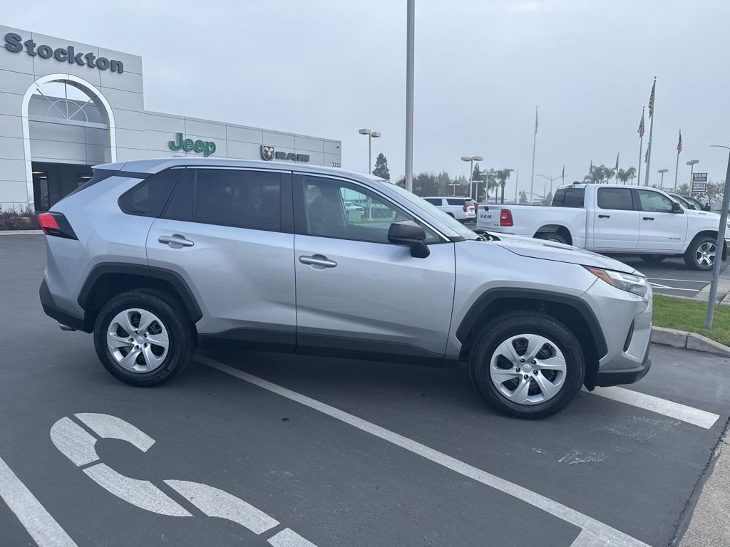 Used 2024 Toyota RAV4 LE image 3