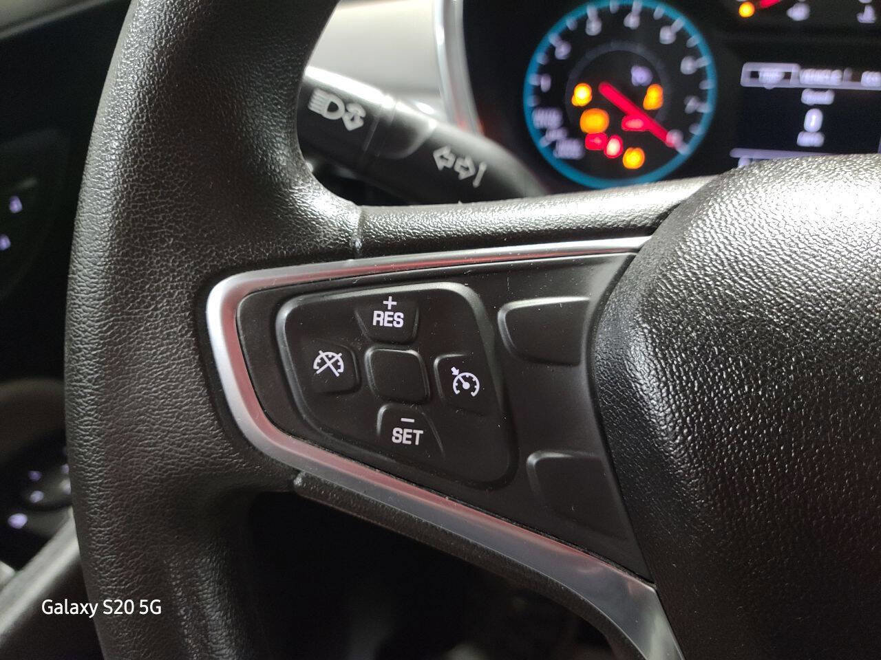 Used 2018 Chevrolet Equinox LS image 27