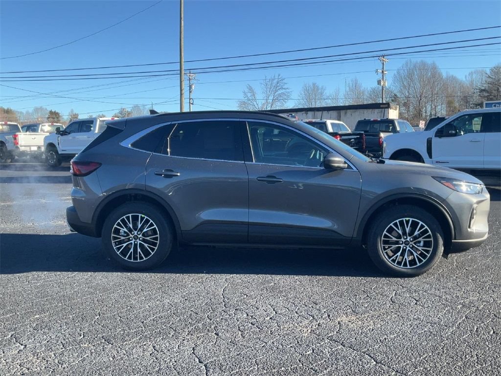 New 2025 Ford Escape SE FWD image 4