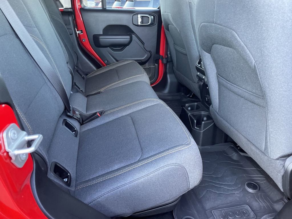 Used 2024 Jeep Gladiator Willys image 23