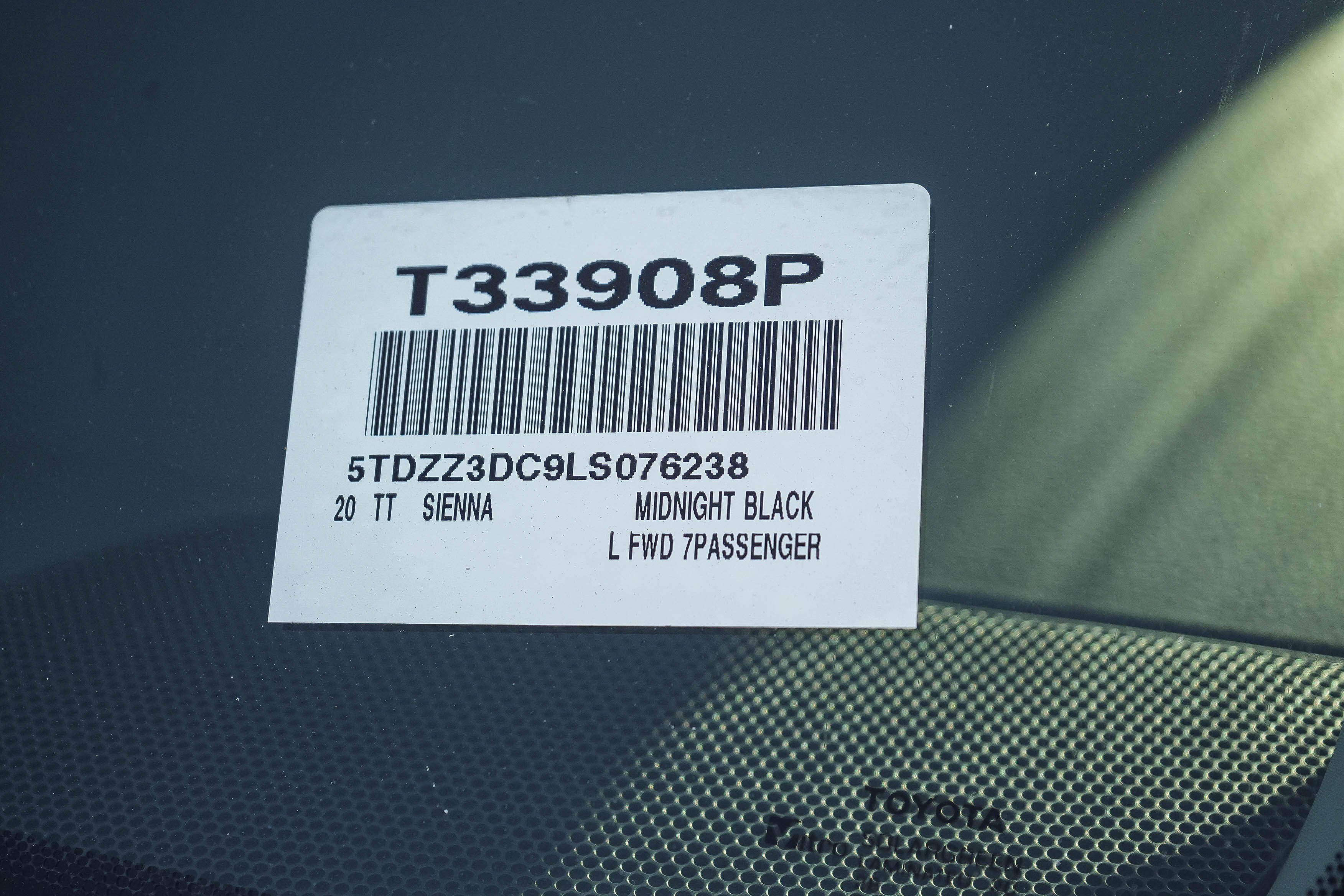 Used 2020 Toyota Sienna L image 29