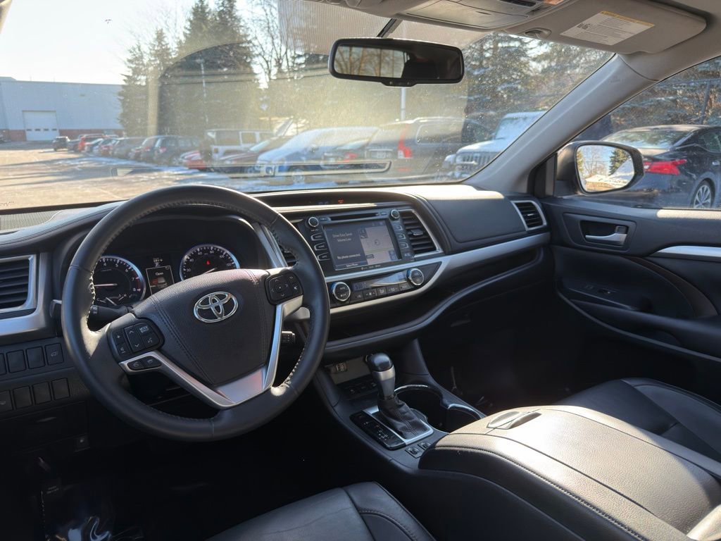 Used 2016 Toyota Highlander XLE image 15