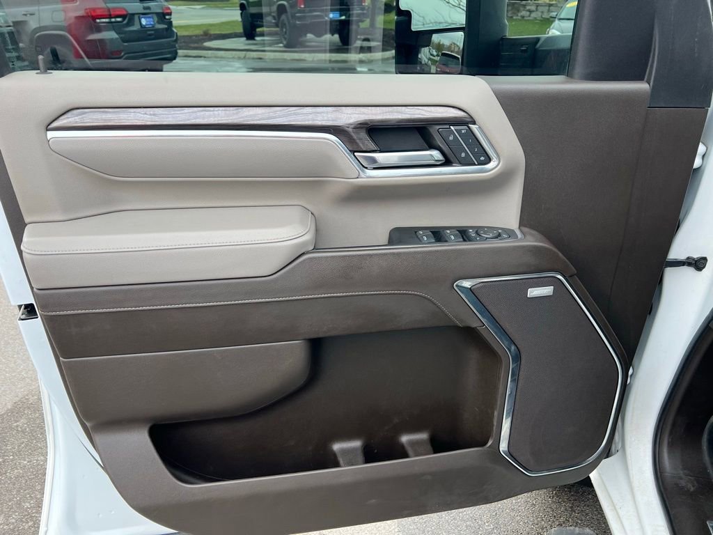 Used 2024 Chevrolet Silverado 3500 LTZ w/ LTZ Convenience Package image 18