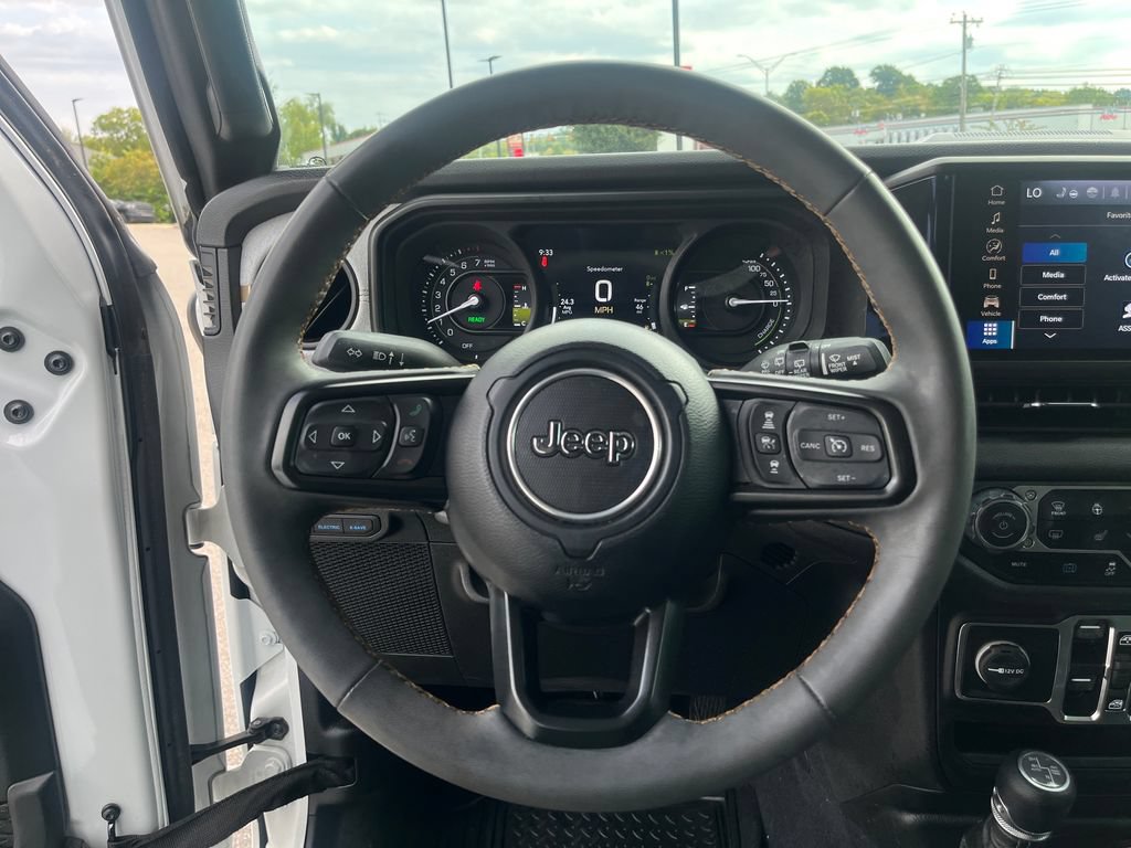 Used 2024 Jeep Wrangler Unlimited w/ Convenience Group AWD/4WD image 24
