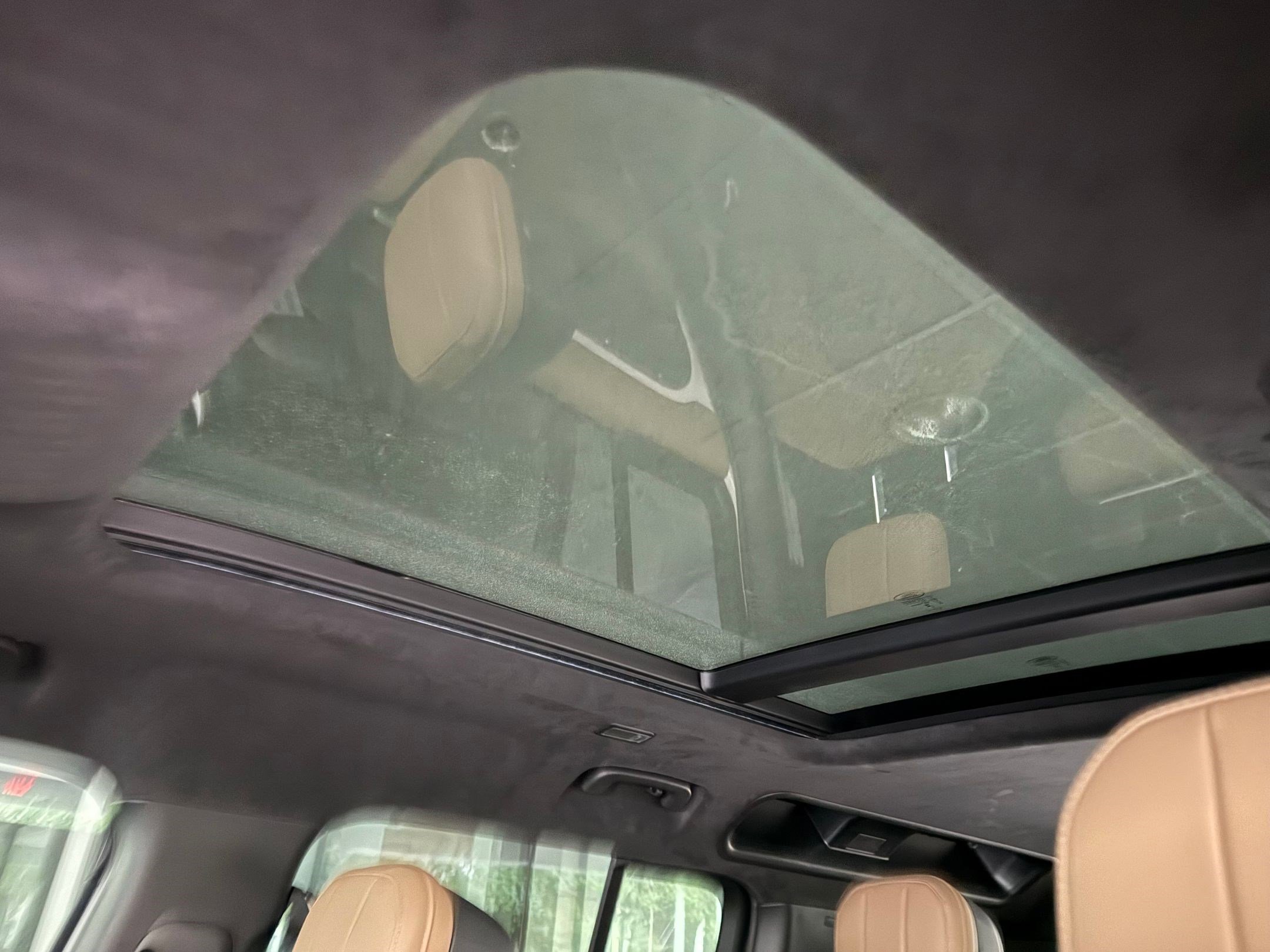 Used 2025 Land Rover Defender 110 V8 image 14