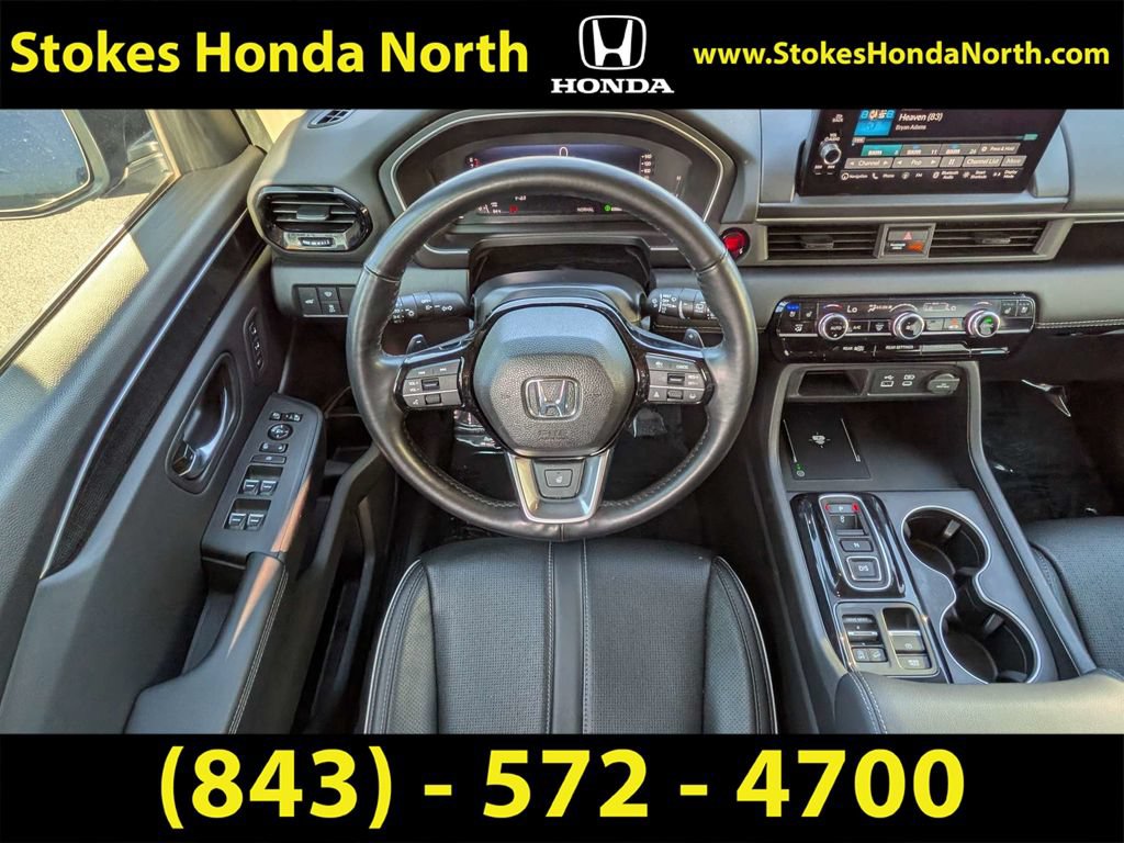 Used 2025 Honda Pilot Elite image 16