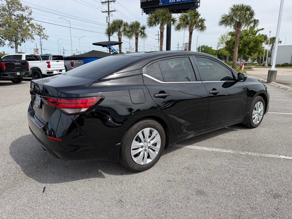 Used 2025 Nissan Sentra S image 4