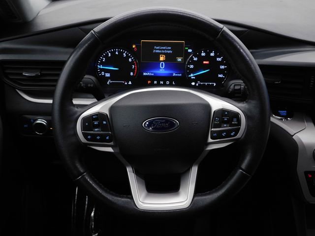Used 2022 Ford Explorer XLT image 30