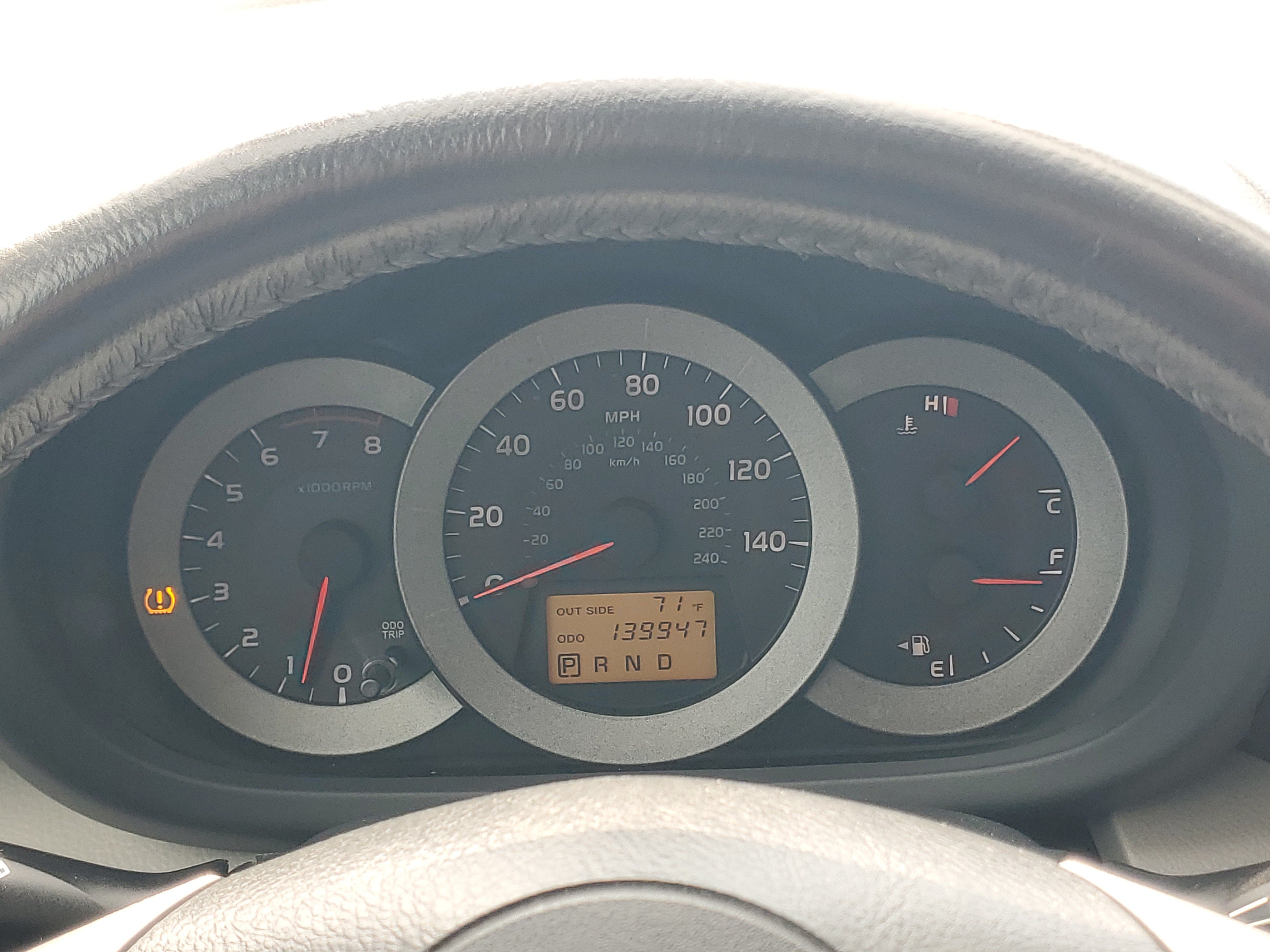 Used 2006 Toyota RAV4 Limited AWD/4WD image 27