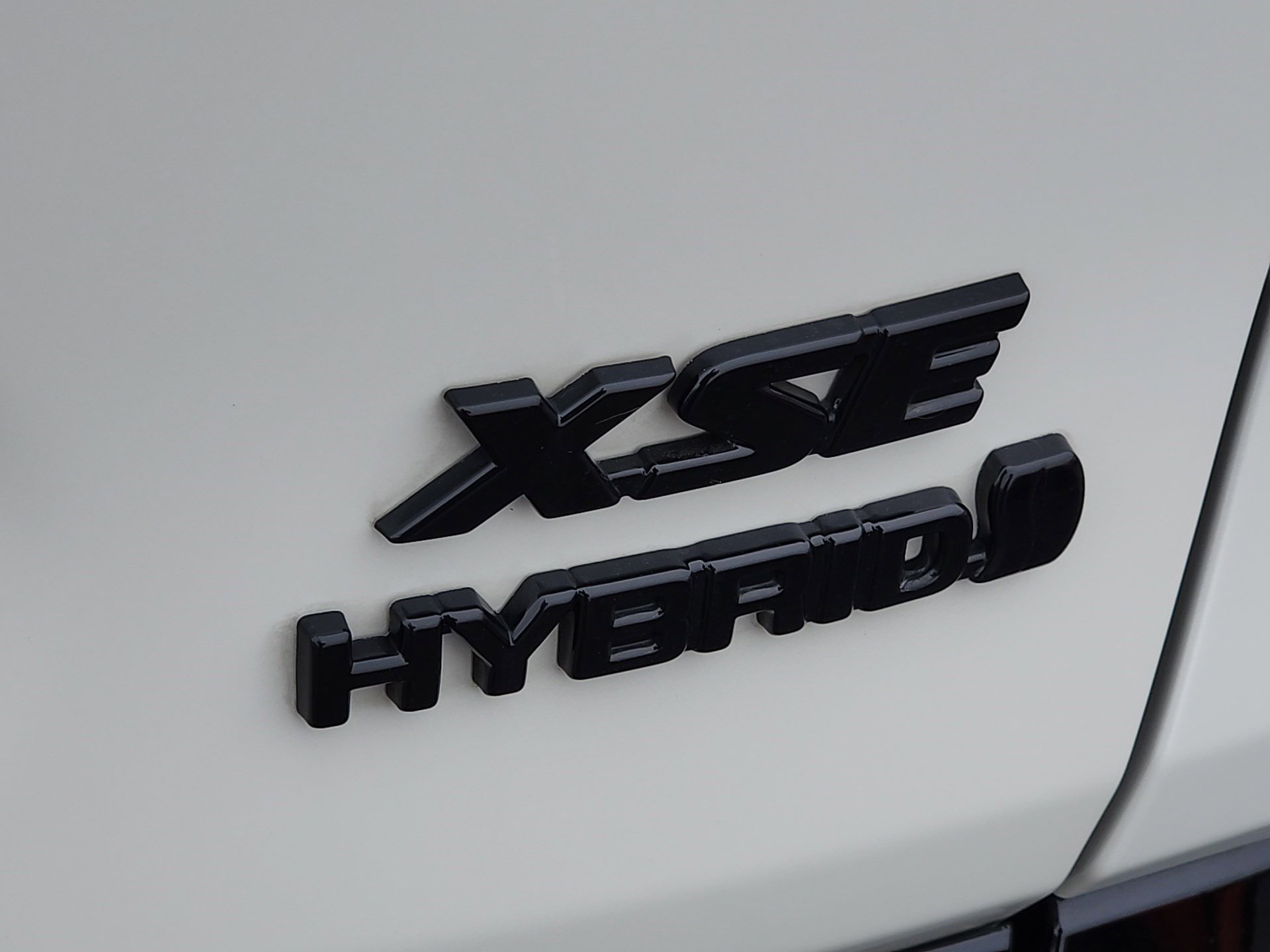 Certified 2022 Toyota RAV4 XSE w/ XSE Grade Weather Package AWD/4WD image 26