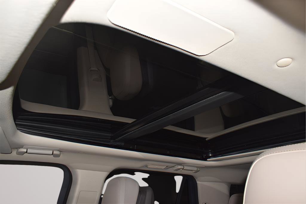 Used 2023 Lincoln Navigator L Reserve w/ Equipment Group 201A image 10