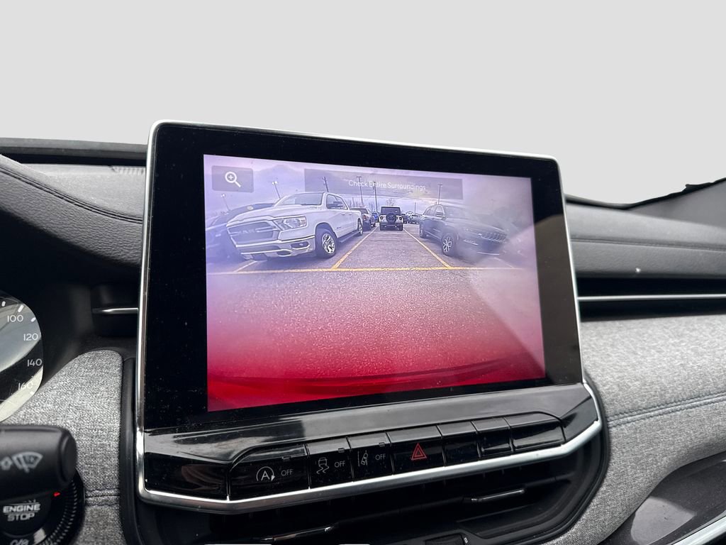 Used 2023 Jeep Compass Latitude image 18