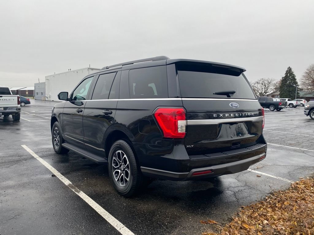 Used 2022 Ford Expedition XLT image 5