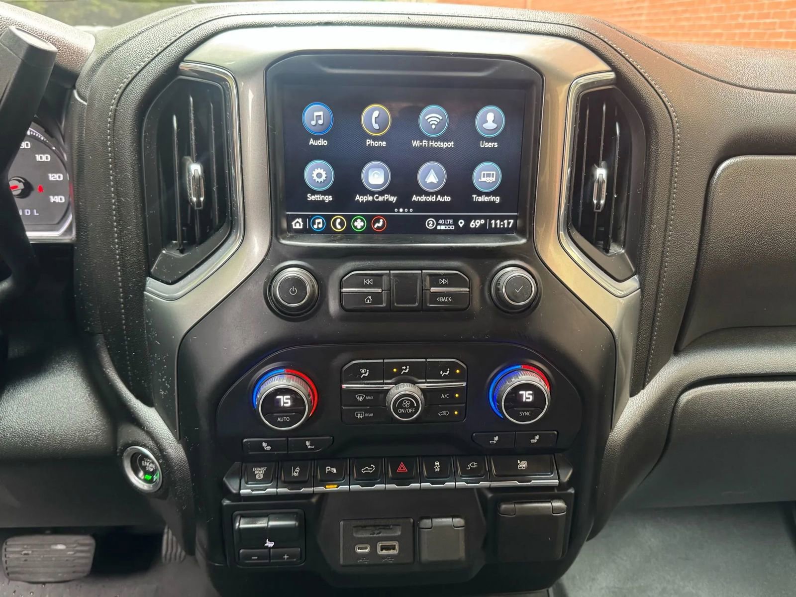 Used 2021 Chevrolet Silverado 2500 LT w/ Convenience Package AWD/4WD image 5