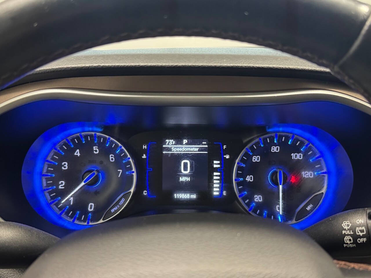 Used 2018 Chrysler Pacifica Touring-L FWD image 21