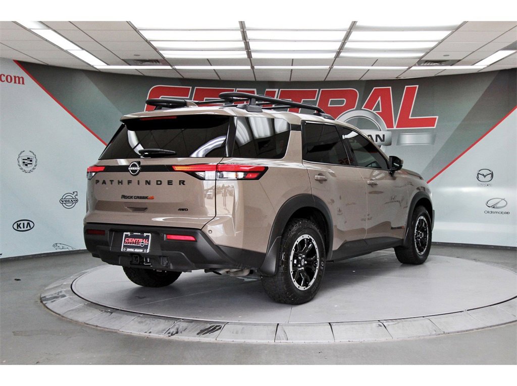 Used 2025 Nissan Pathfinder Rock Creek image 5
