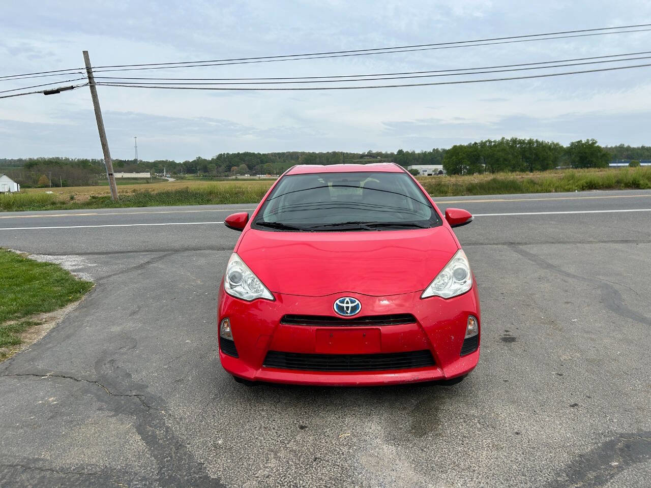 Used 2013 Toyota Prius C Two image 5