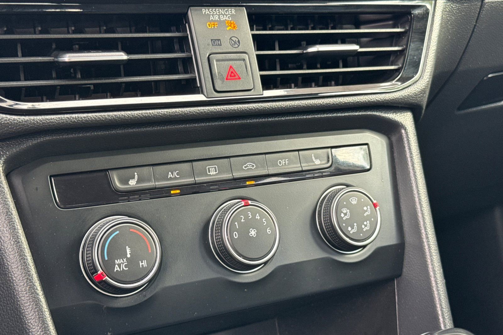 Used 2022 Volkswagen Taos SE image 20